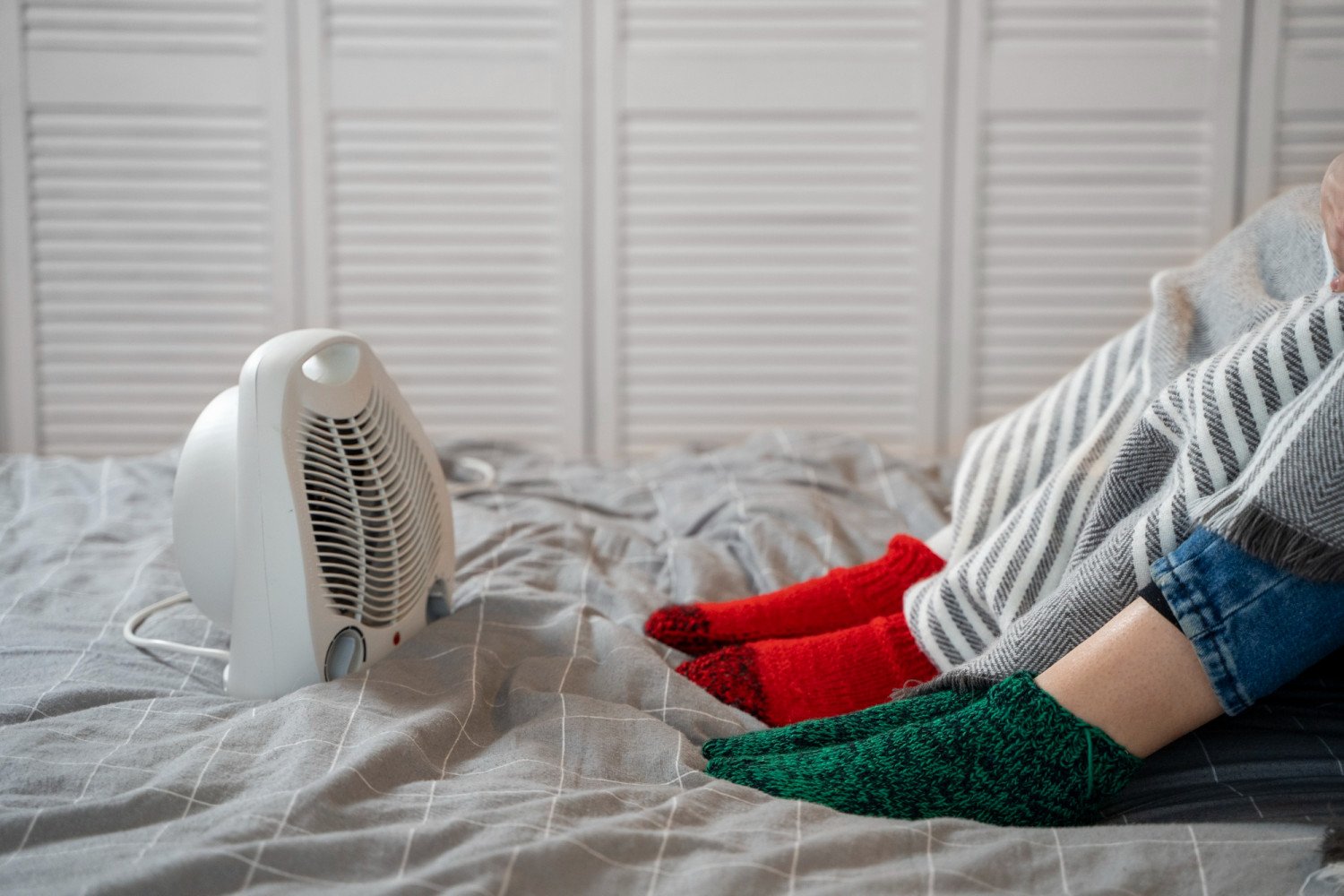 Cold Floors In Winter? Rim Joist & Basement Air Sealing For Massachusetts Homes